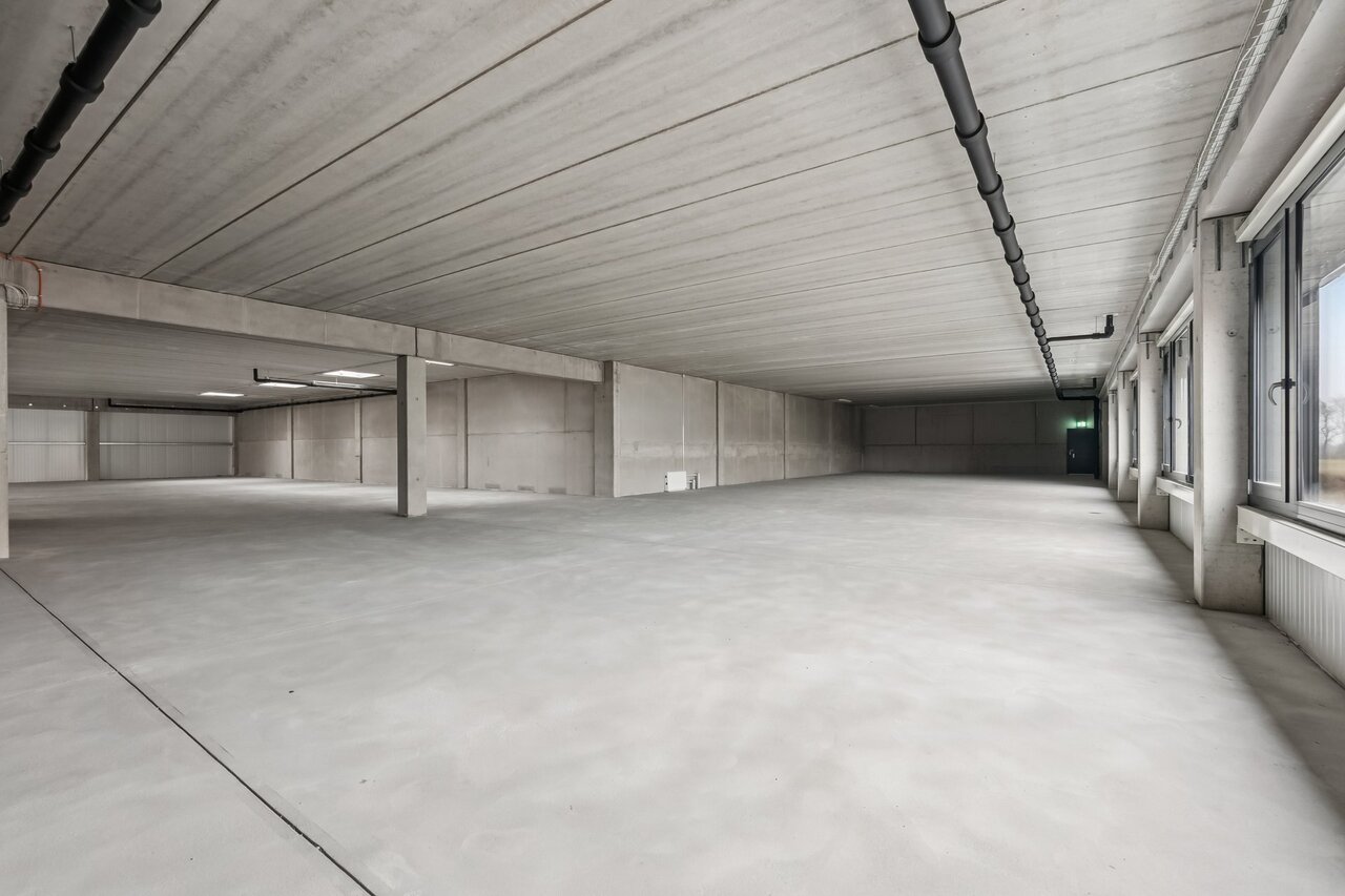 930m² bureau
