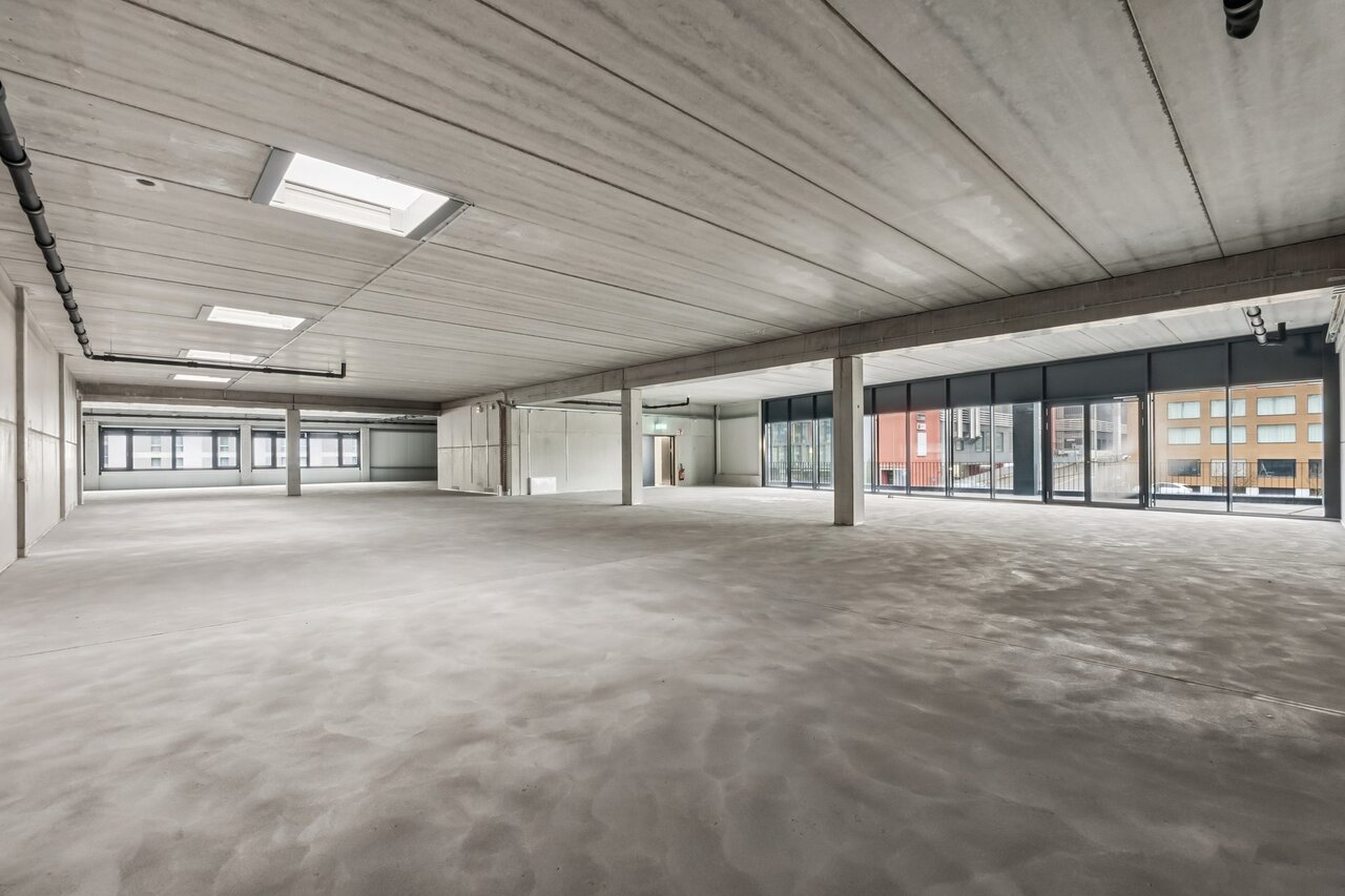 930m² bureau