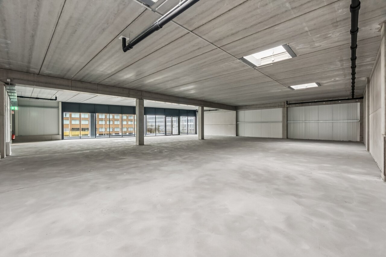 930m² bureau