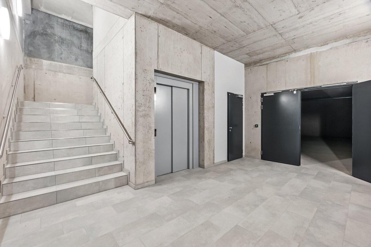 930m² bureau