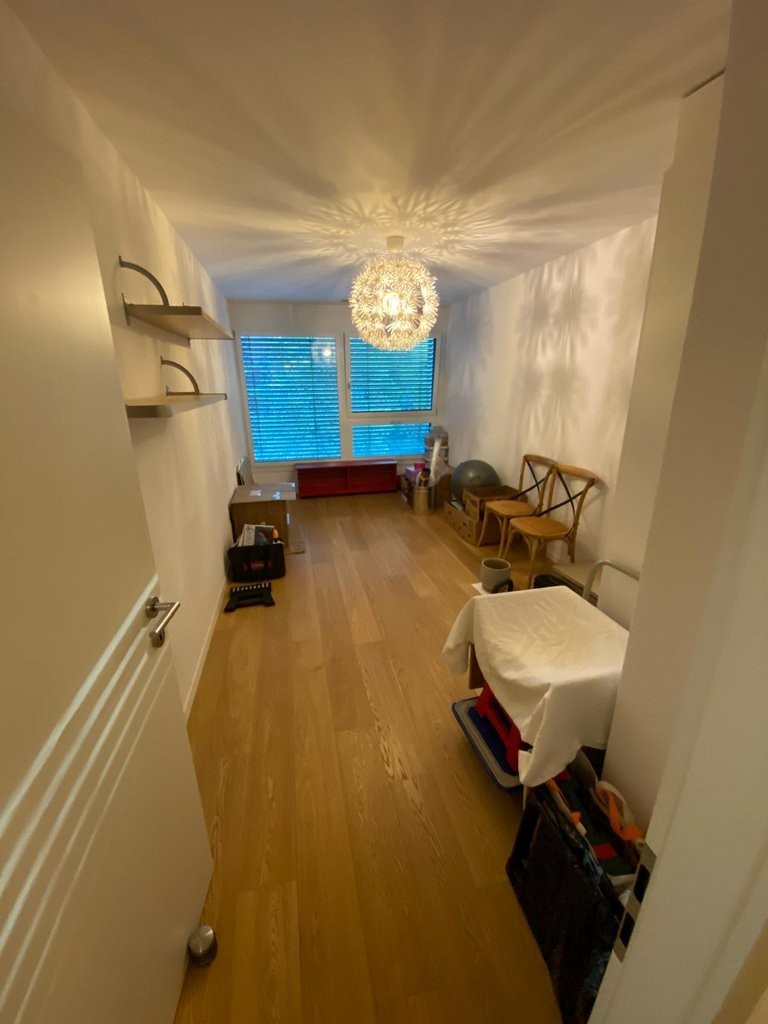 5 rooms apartment