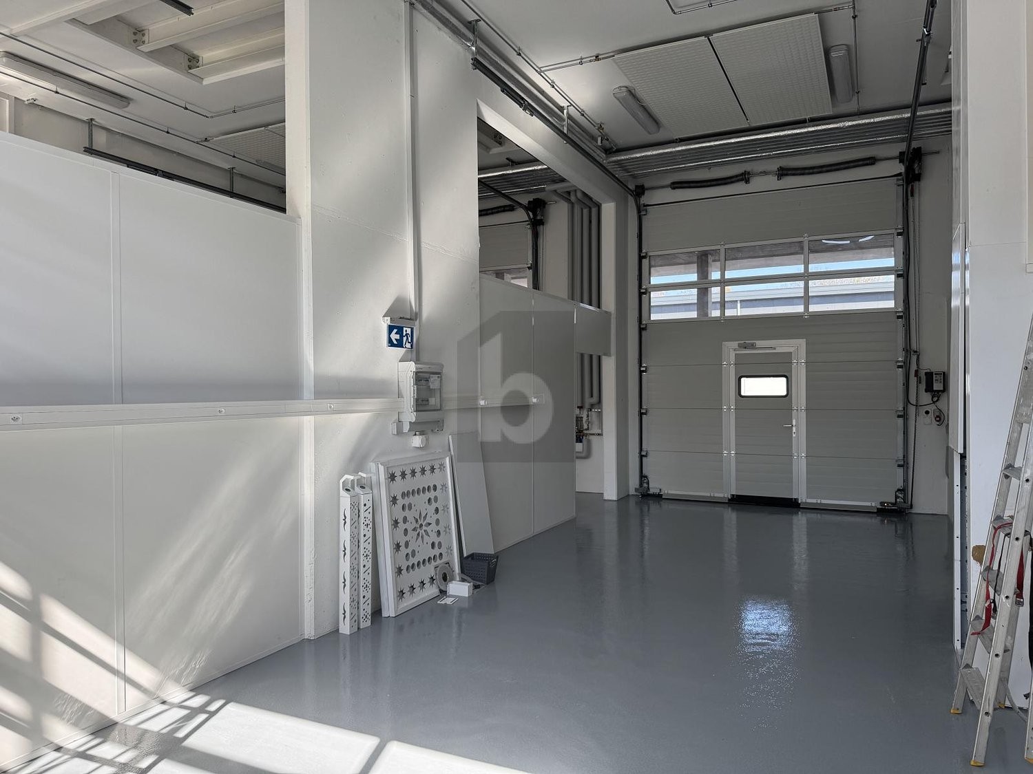 340m² industrial object, photo 4 sur 4