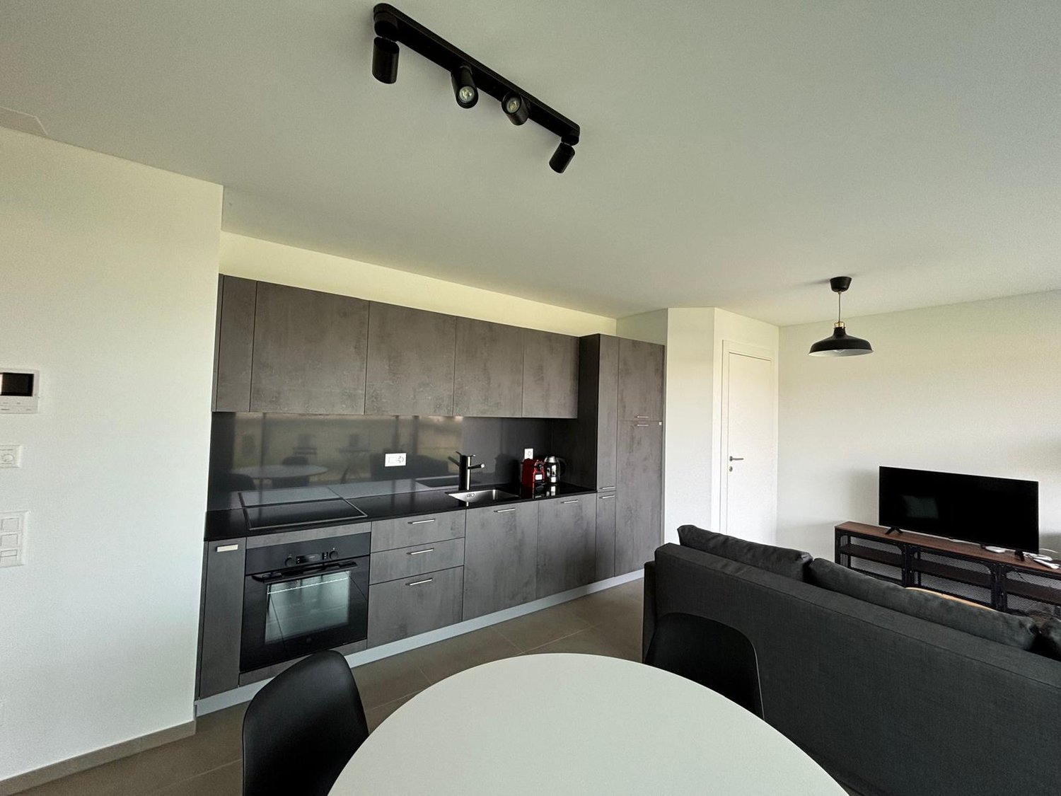 2 ½ pièces appartement meublé, photo 4 sur 10