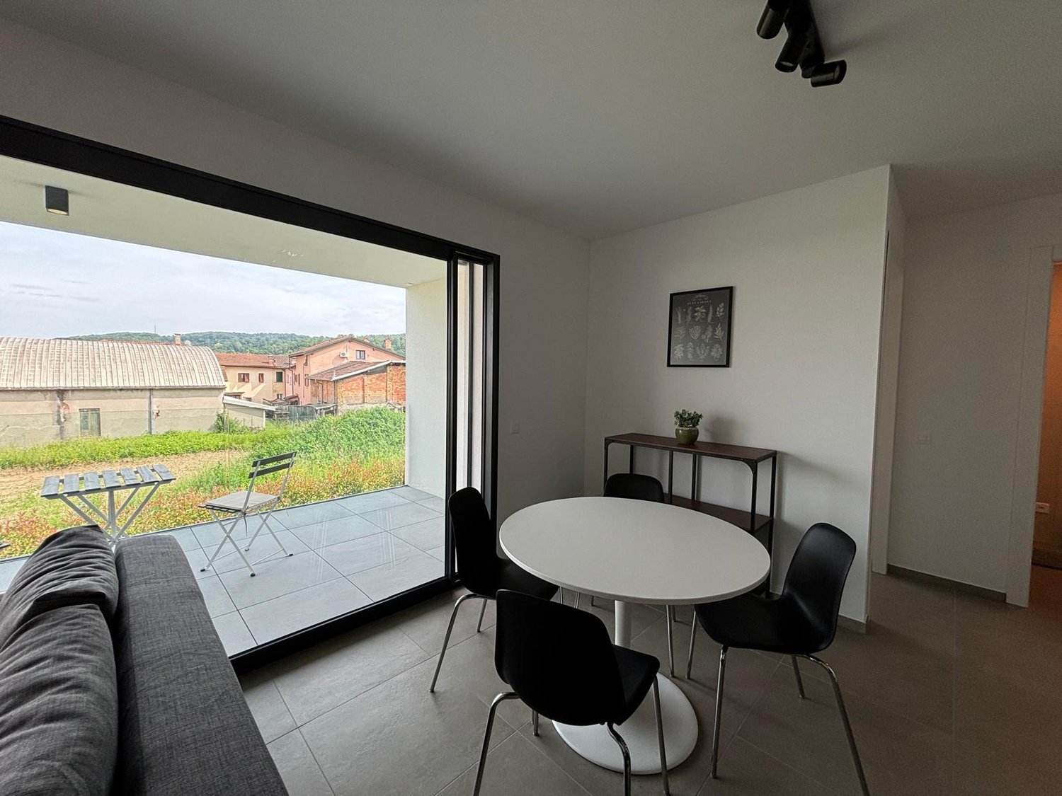 2 ½ pièces appartement meublé, photo 2 sur 10