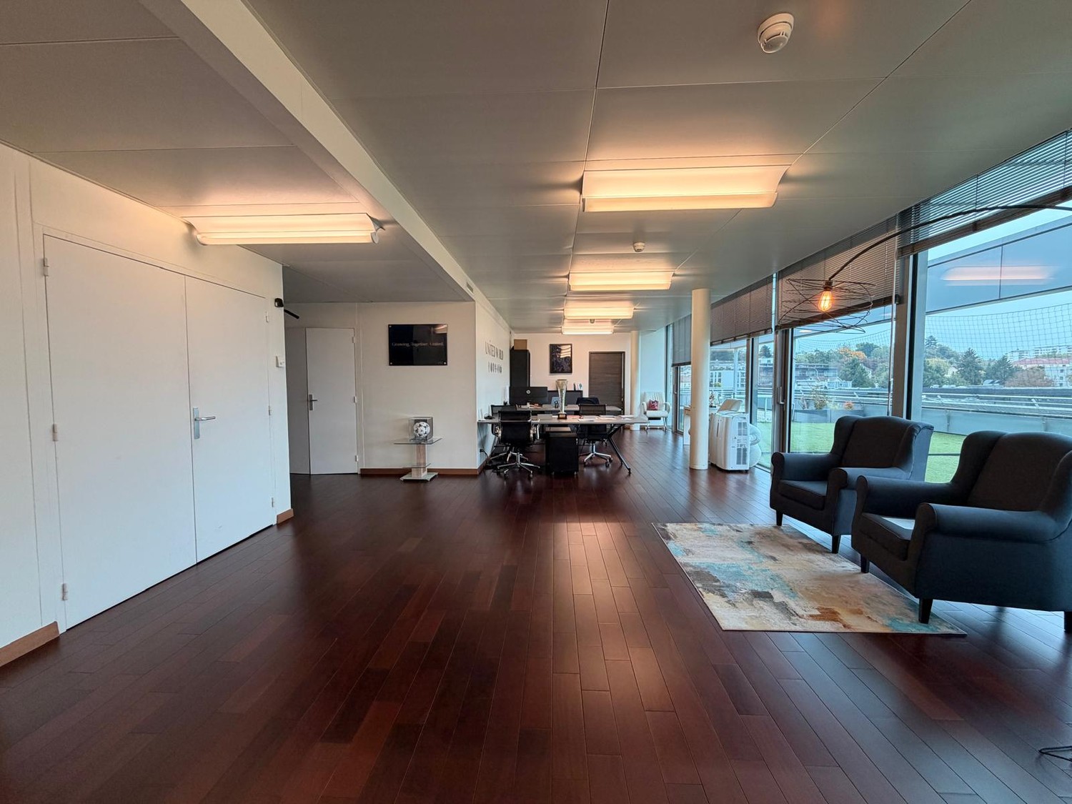 115m² office