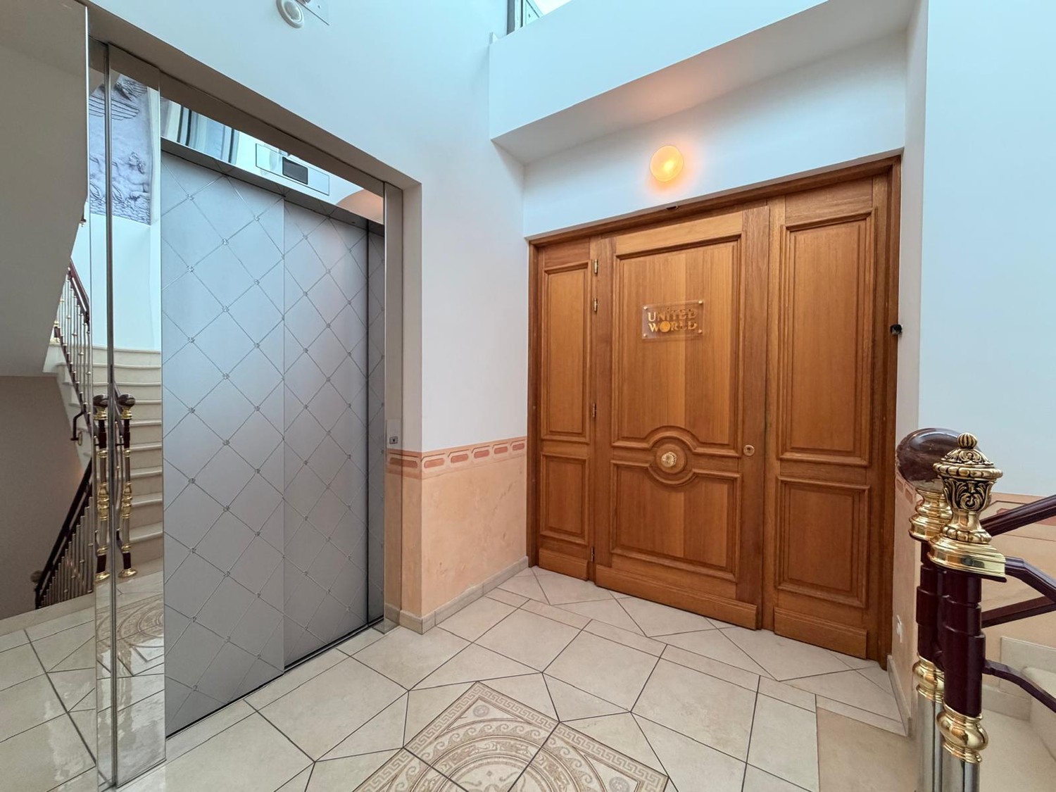 115m² office