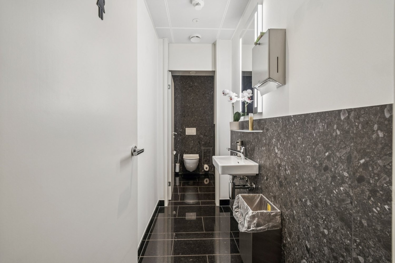 Bureau de 236m², photo 6 sur 10