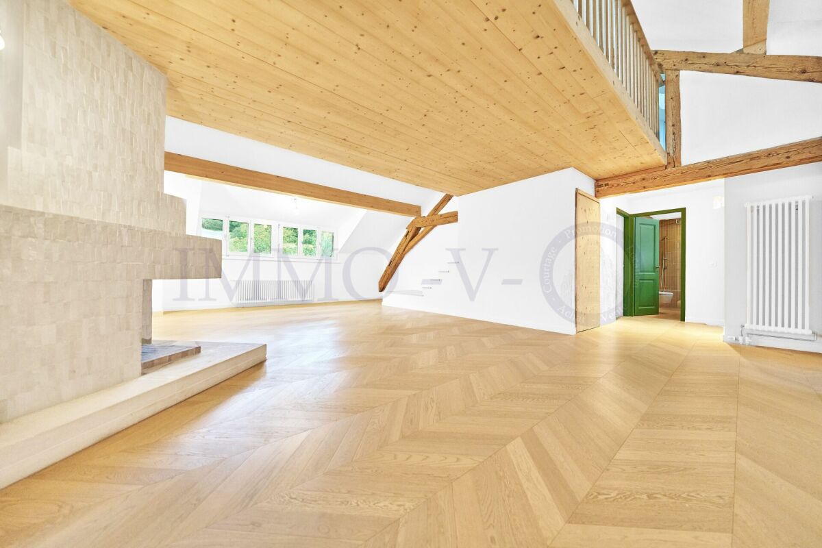 6 rooms attic flat