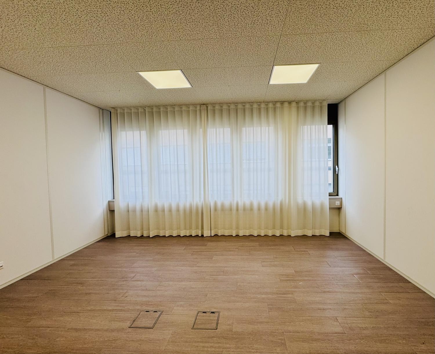 205m² bureau, photo 6 sur 10
