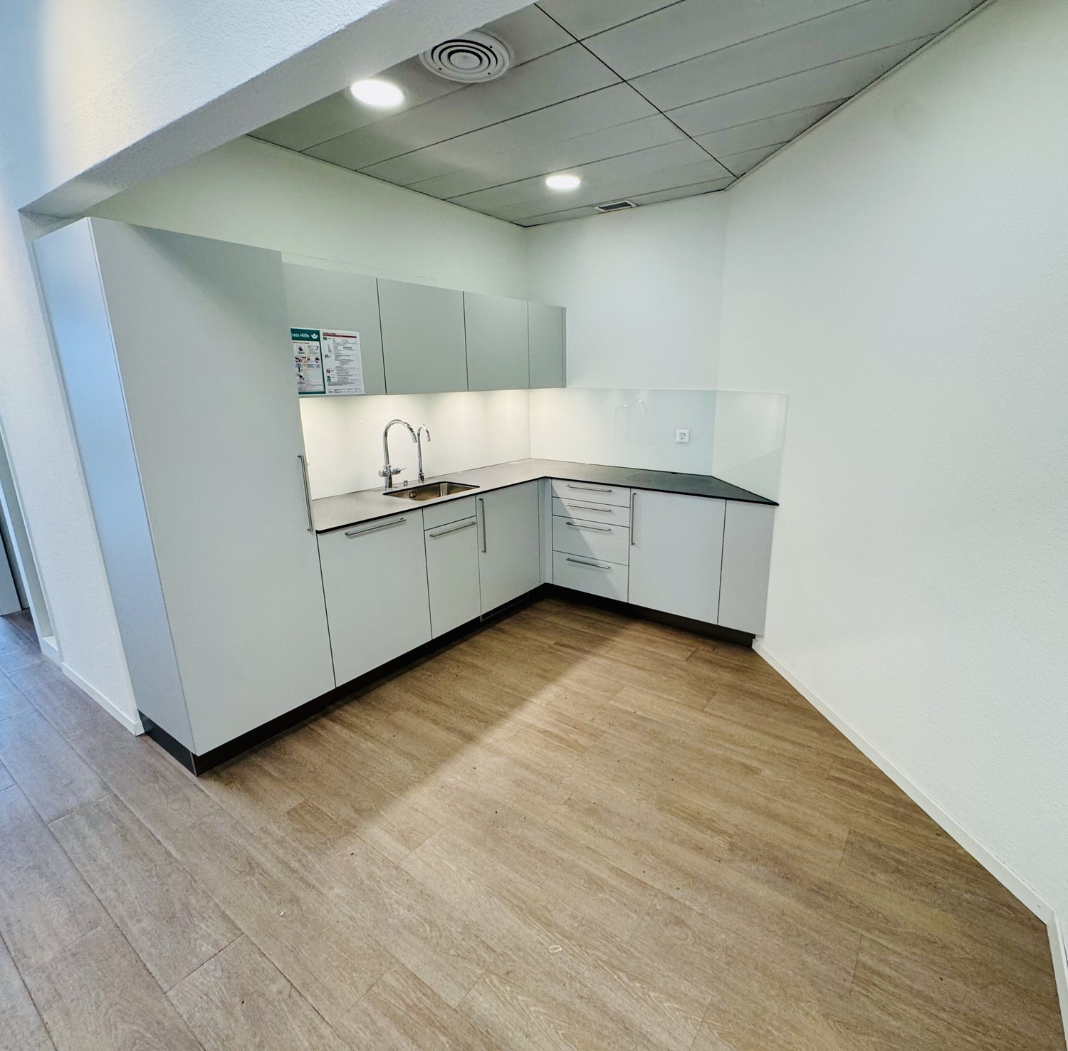205m² bureau, photo 10 sur 10