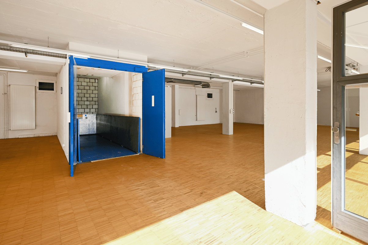 654m² bureau