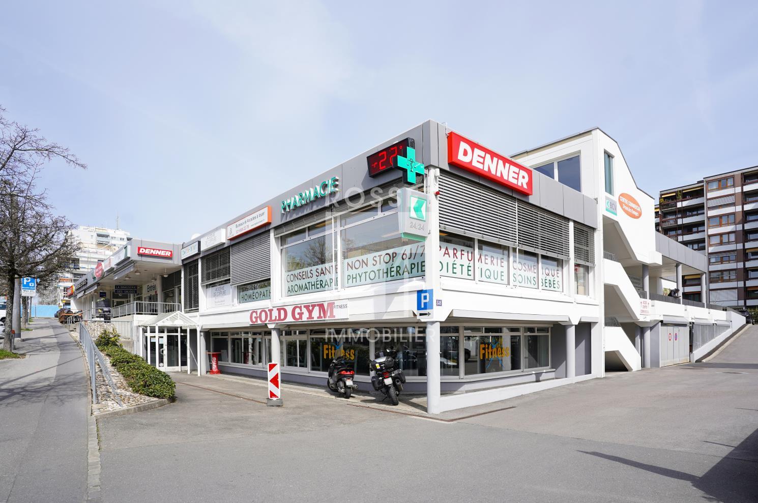 51m² shop