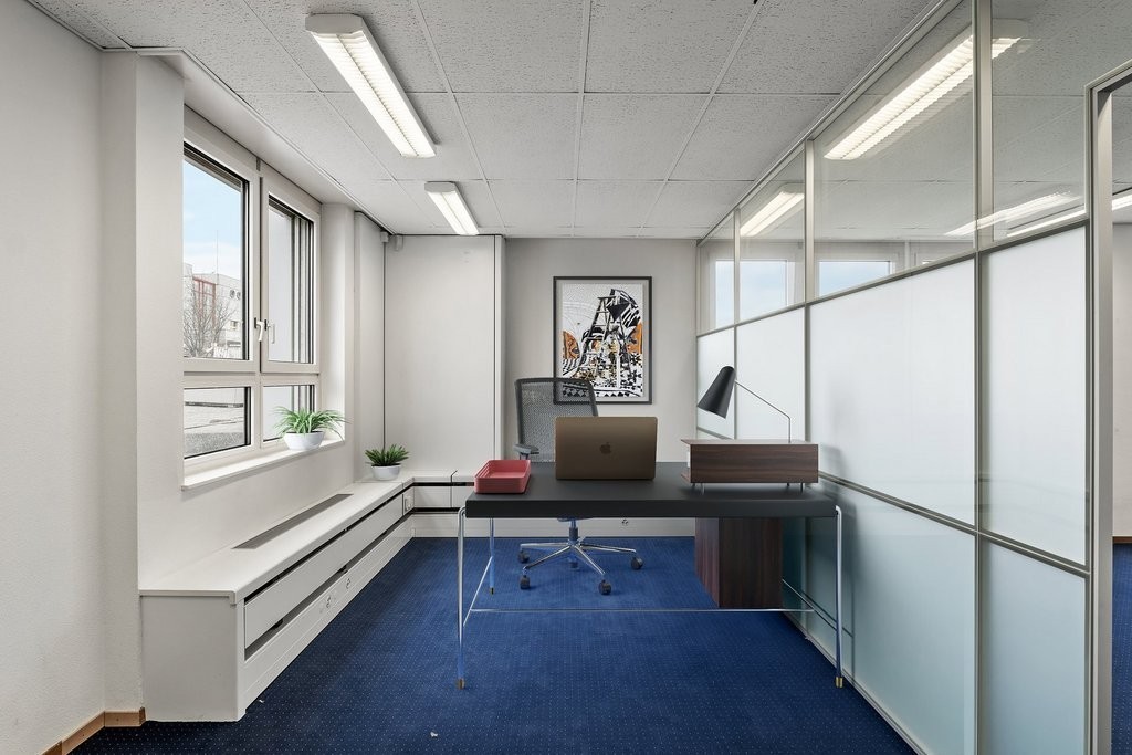 164m² office