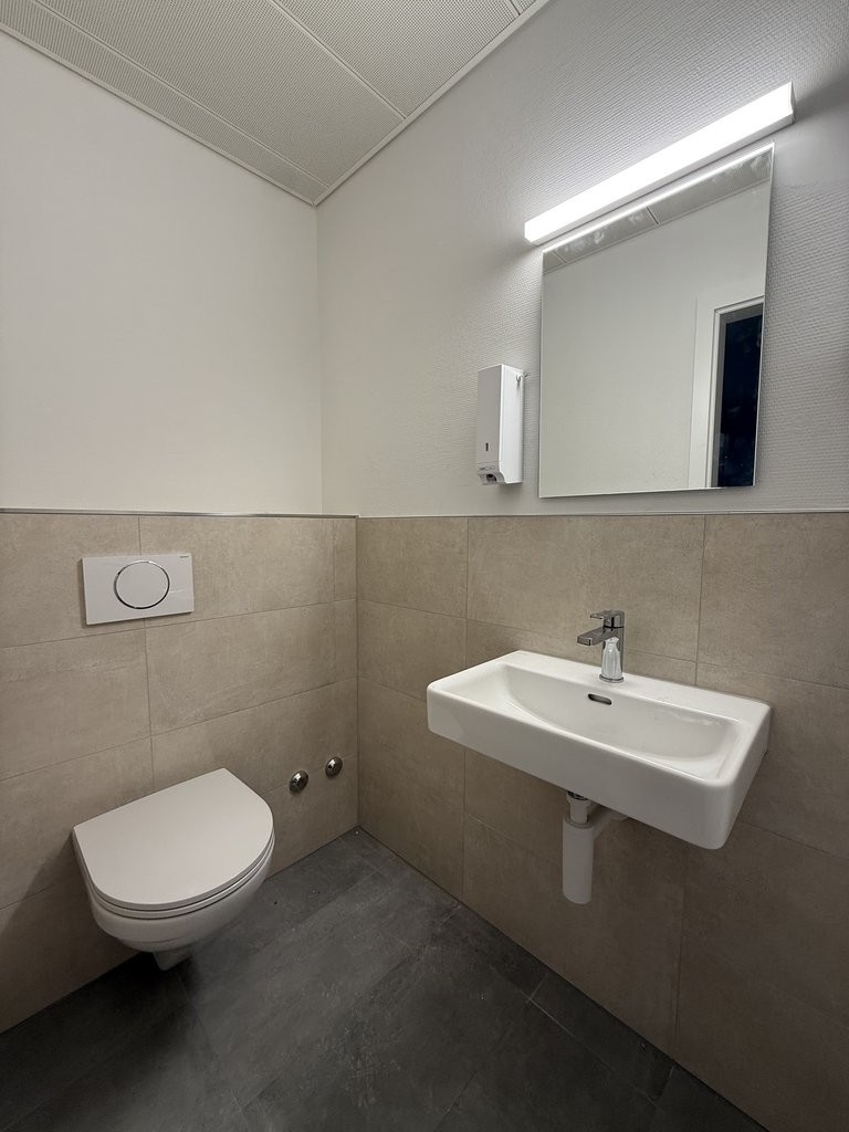 177m² bureau, photo 10 sur 10