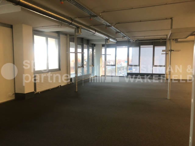 500m² office