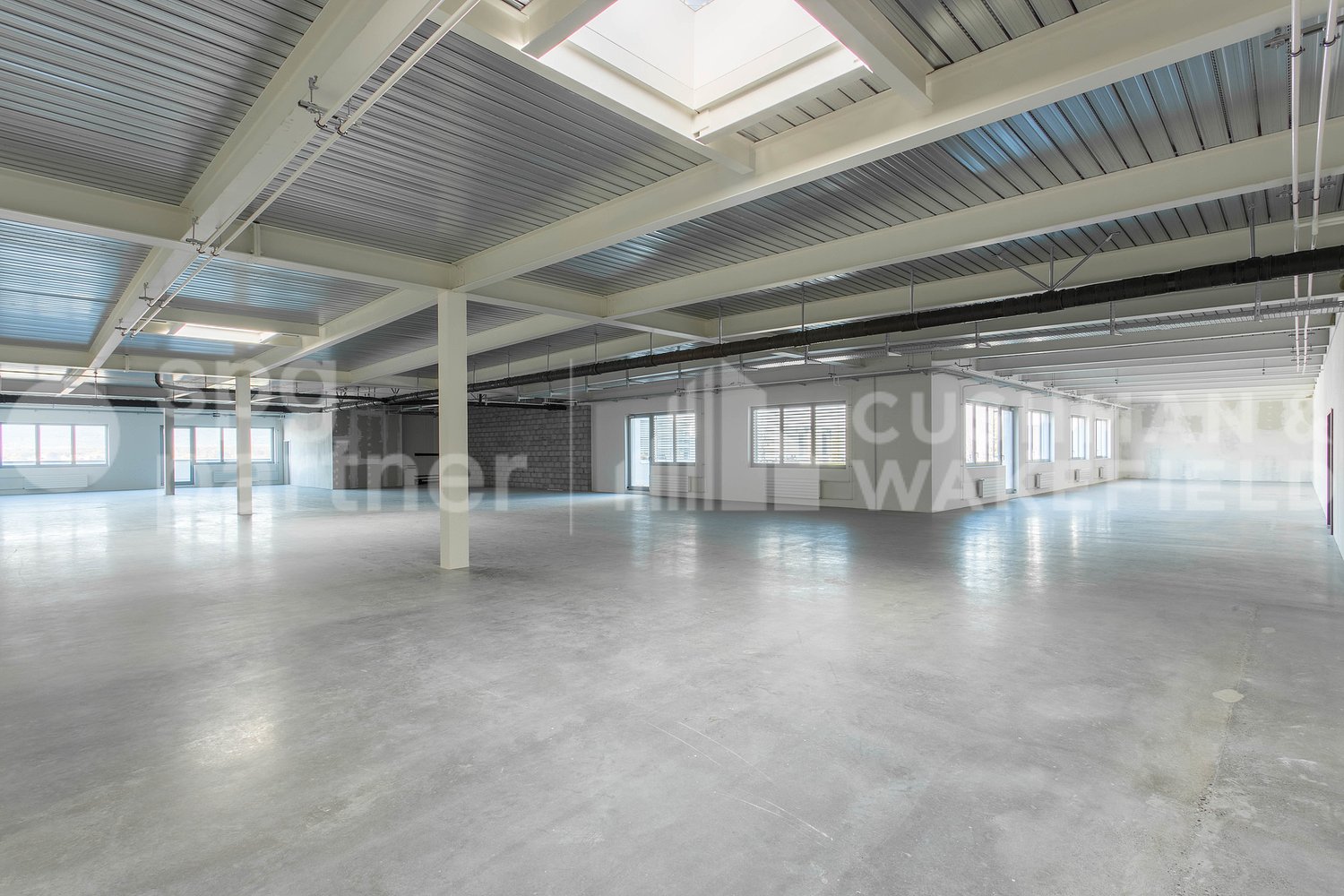 500m² office