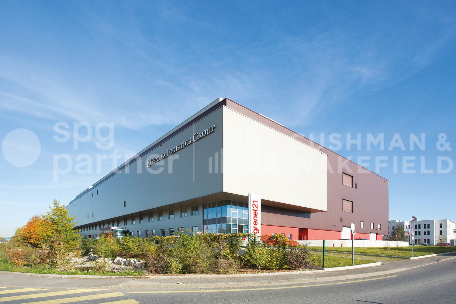 500m² office