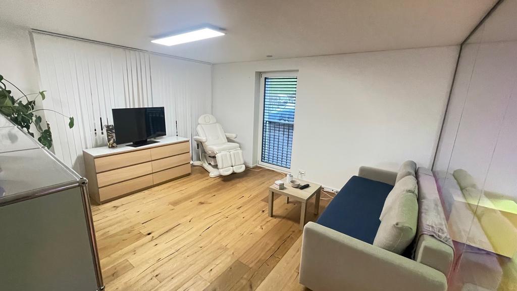 88m² bureau, photo 2 sur 7