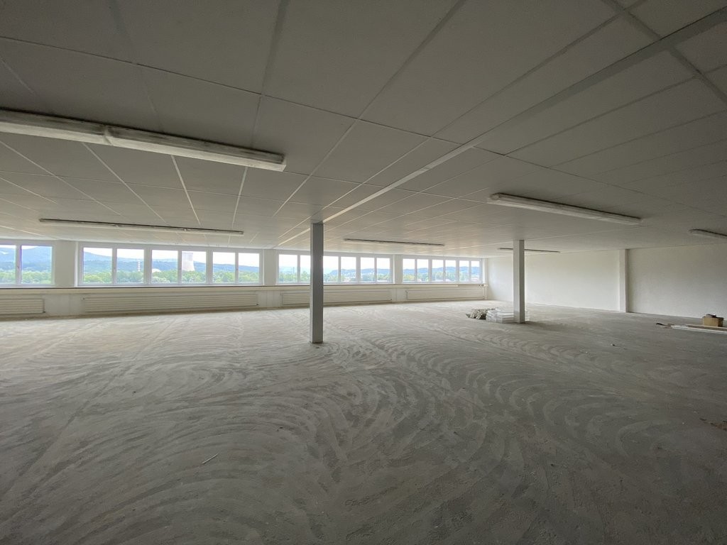 570m² bureau