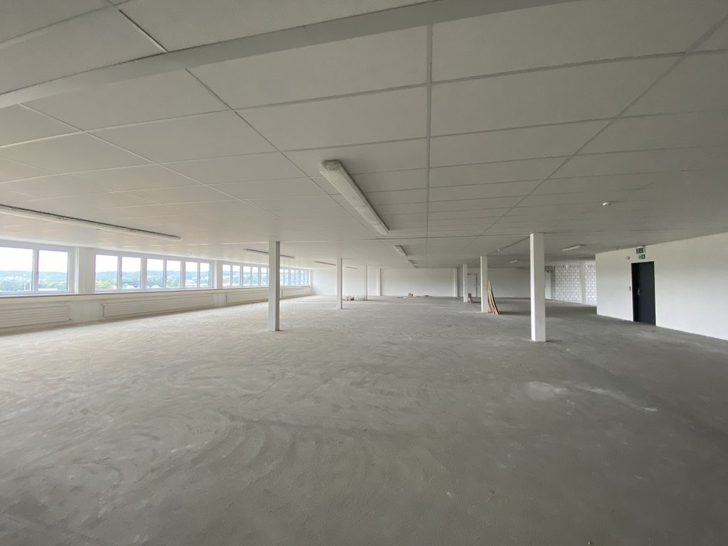 570m² bureau