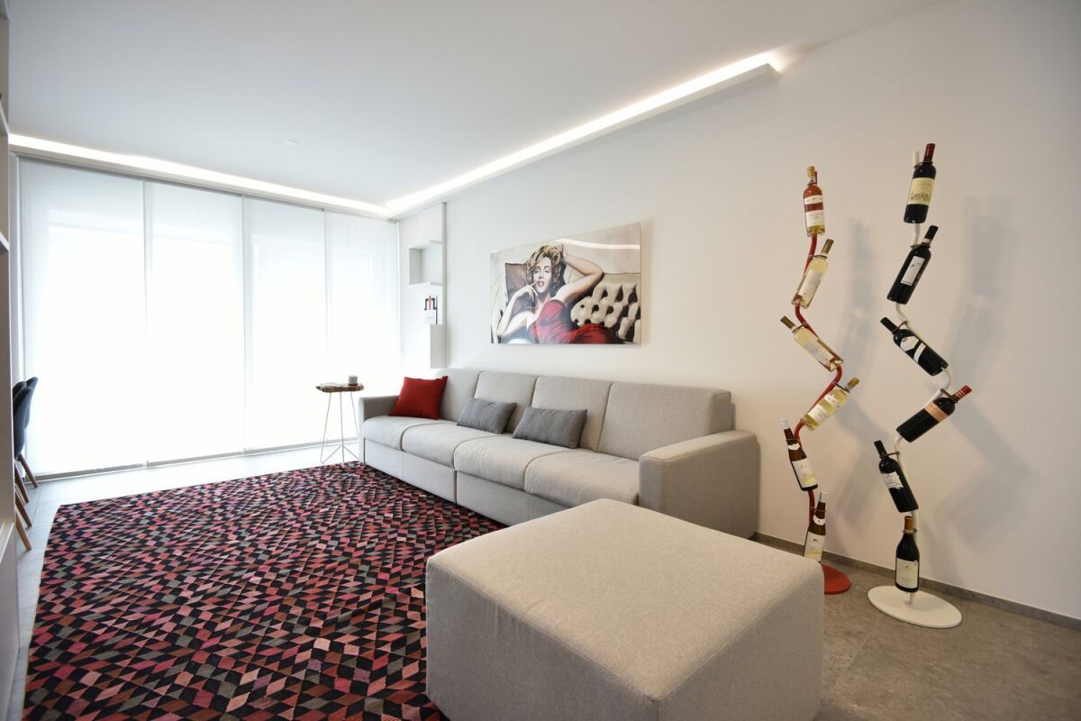 Appartement moderne Luxury C24 Bellinzona 

Appartement moderne Luxury C19 Bellinzona 

Appartement de 3.5 pièces à Bellinzona, au cœur du Tessin, entouré de verdure avec vue sur les montagnes et les châteaux. 

L'appartement dispose d'un salon lumineux avec un coin repas et une cuisine ouverte, meu, photo 5 sur 6