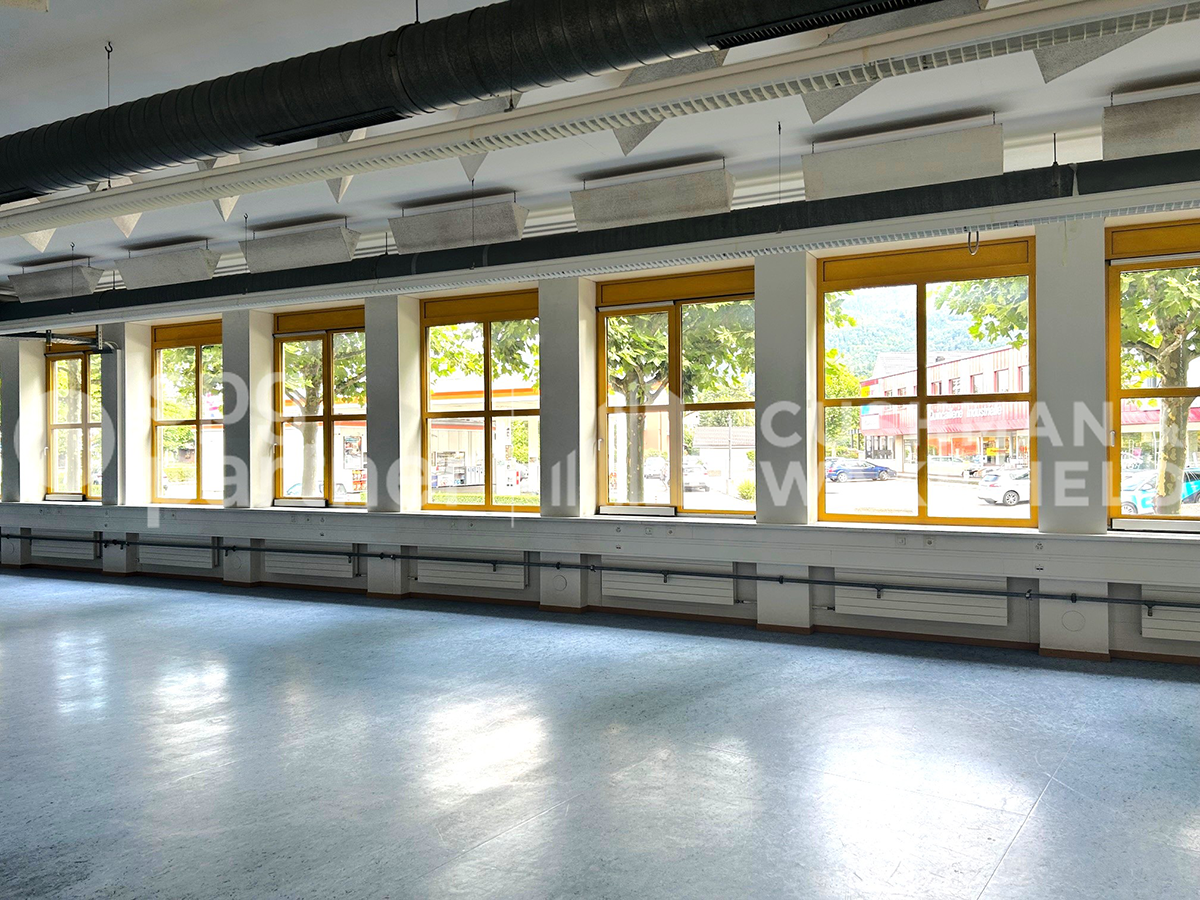 1404m² office