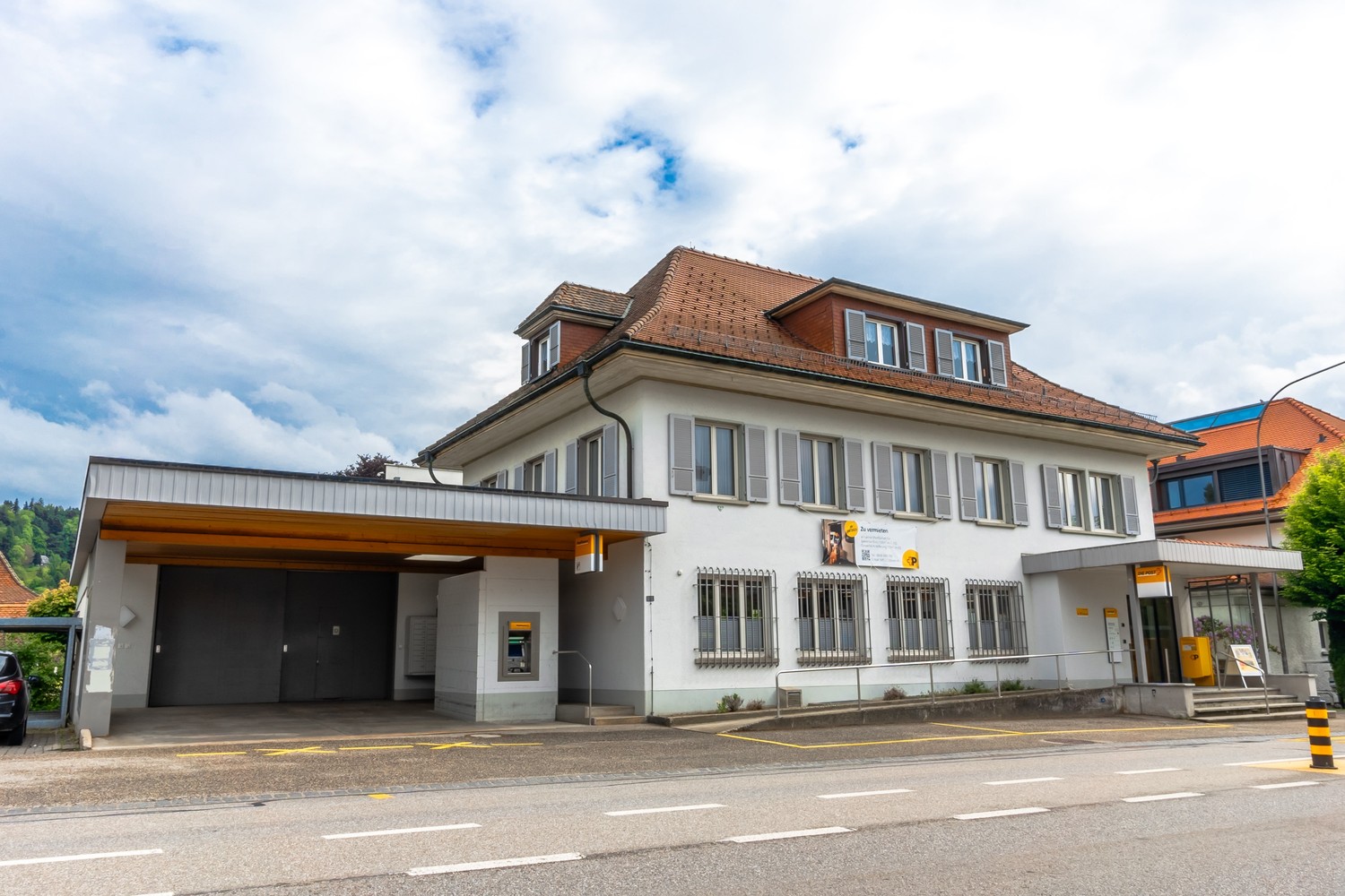 240m² commercial, photo 1 sur 8