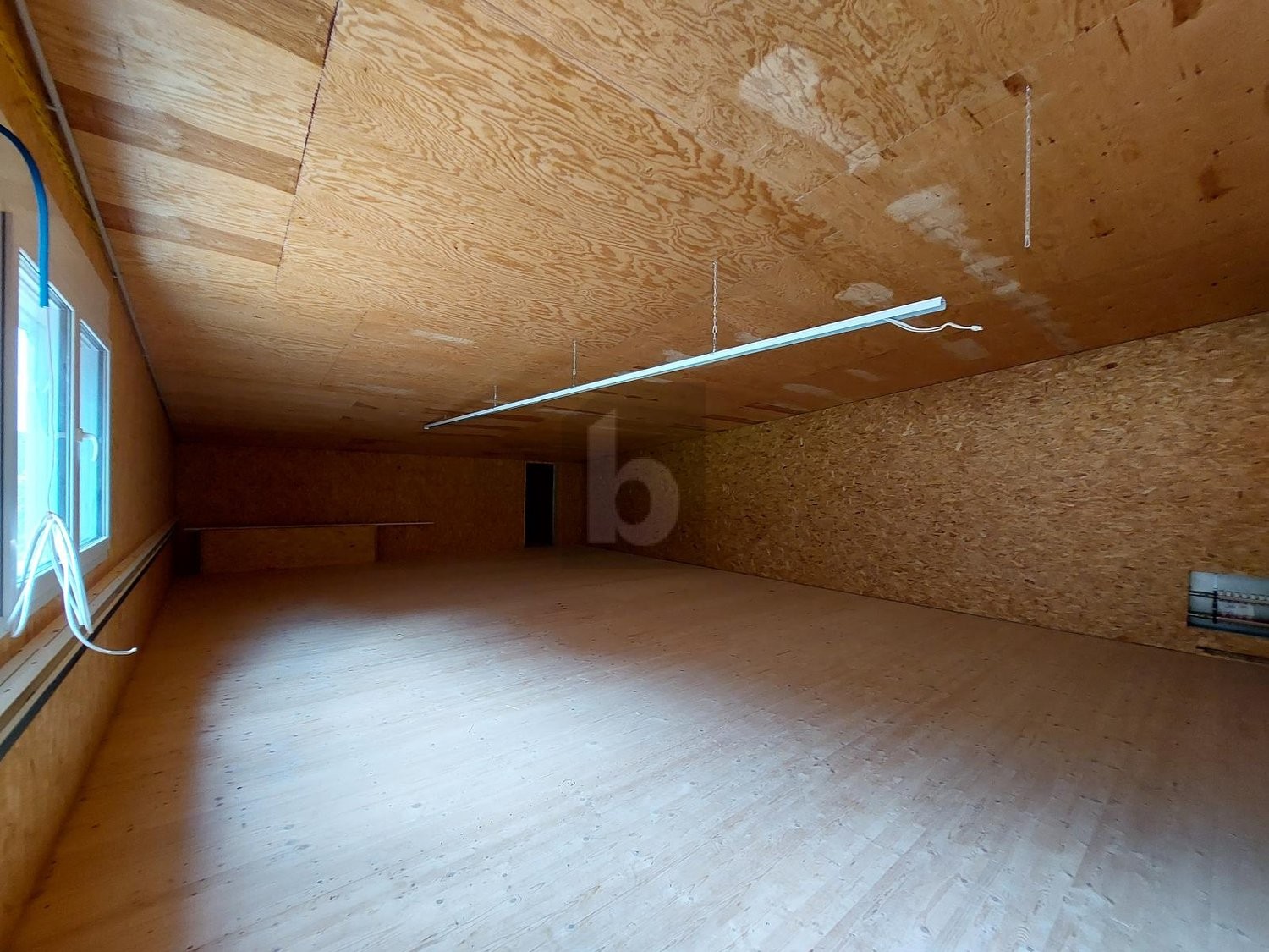 Bureau de 68m², photo 2 sur 4