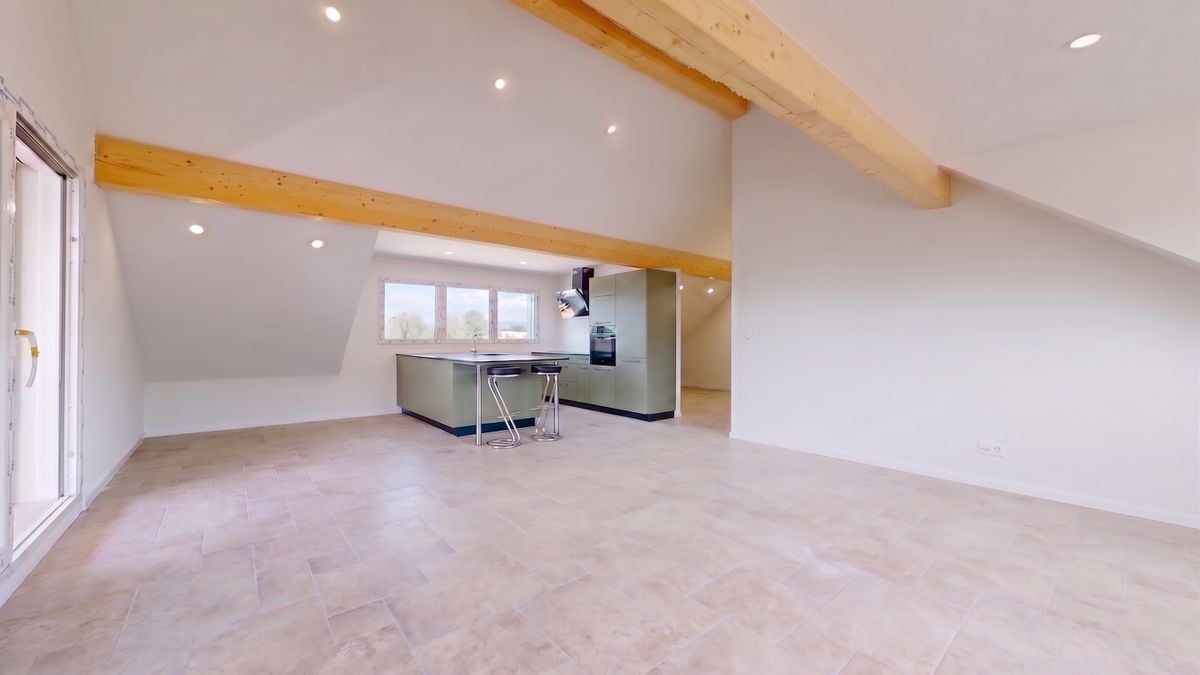 5 ½ rooms attic flat