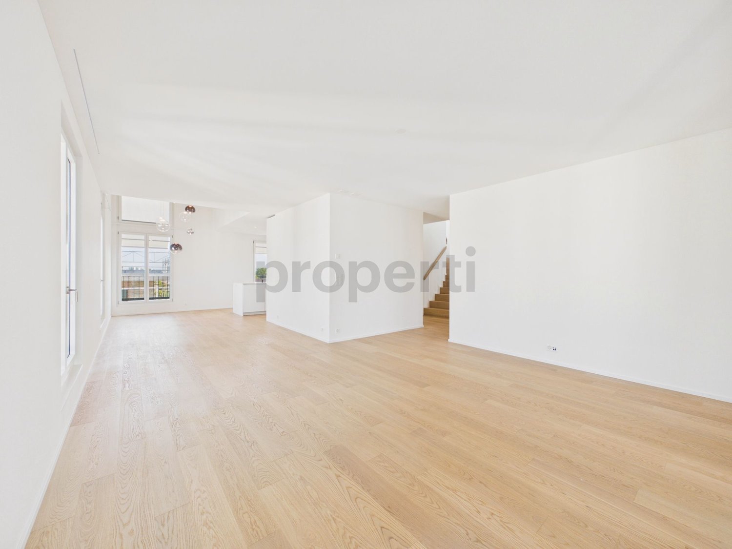 Appartement en attique de 2 ½ pièces, photo 1 sur 10