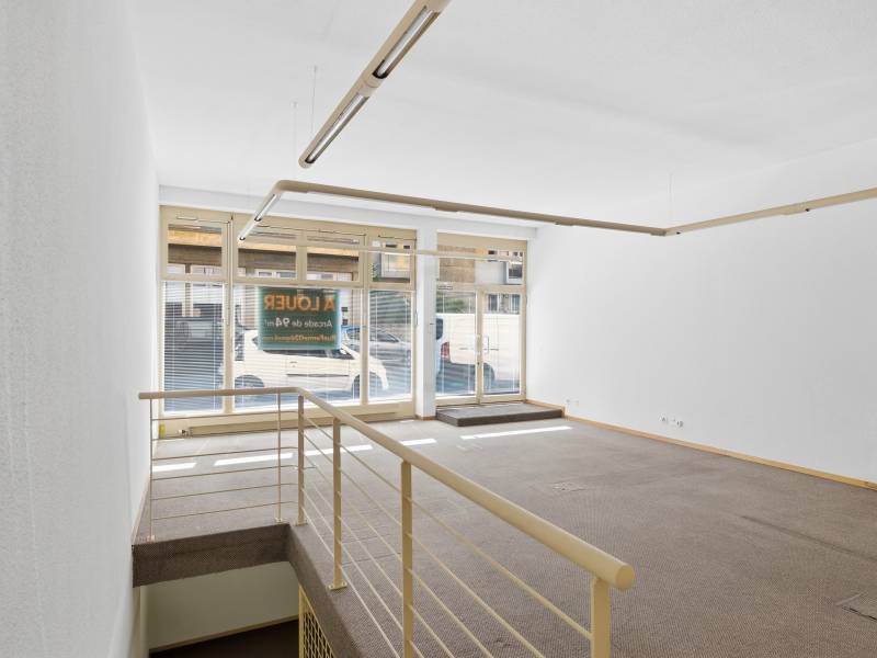94m² arcade