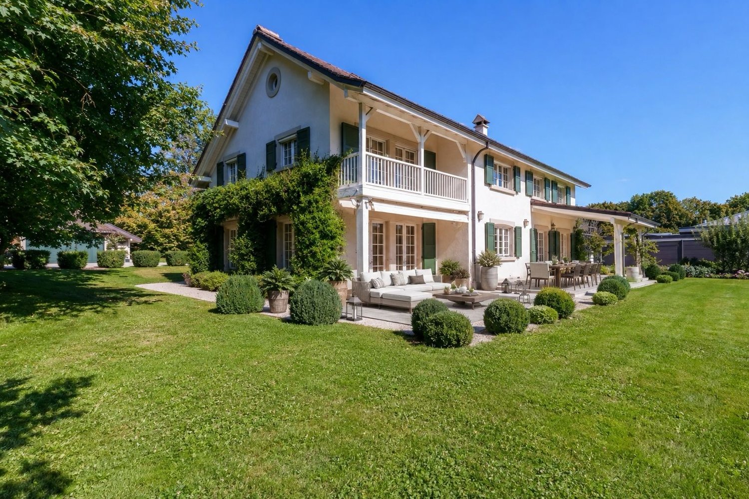 9 rooms villa