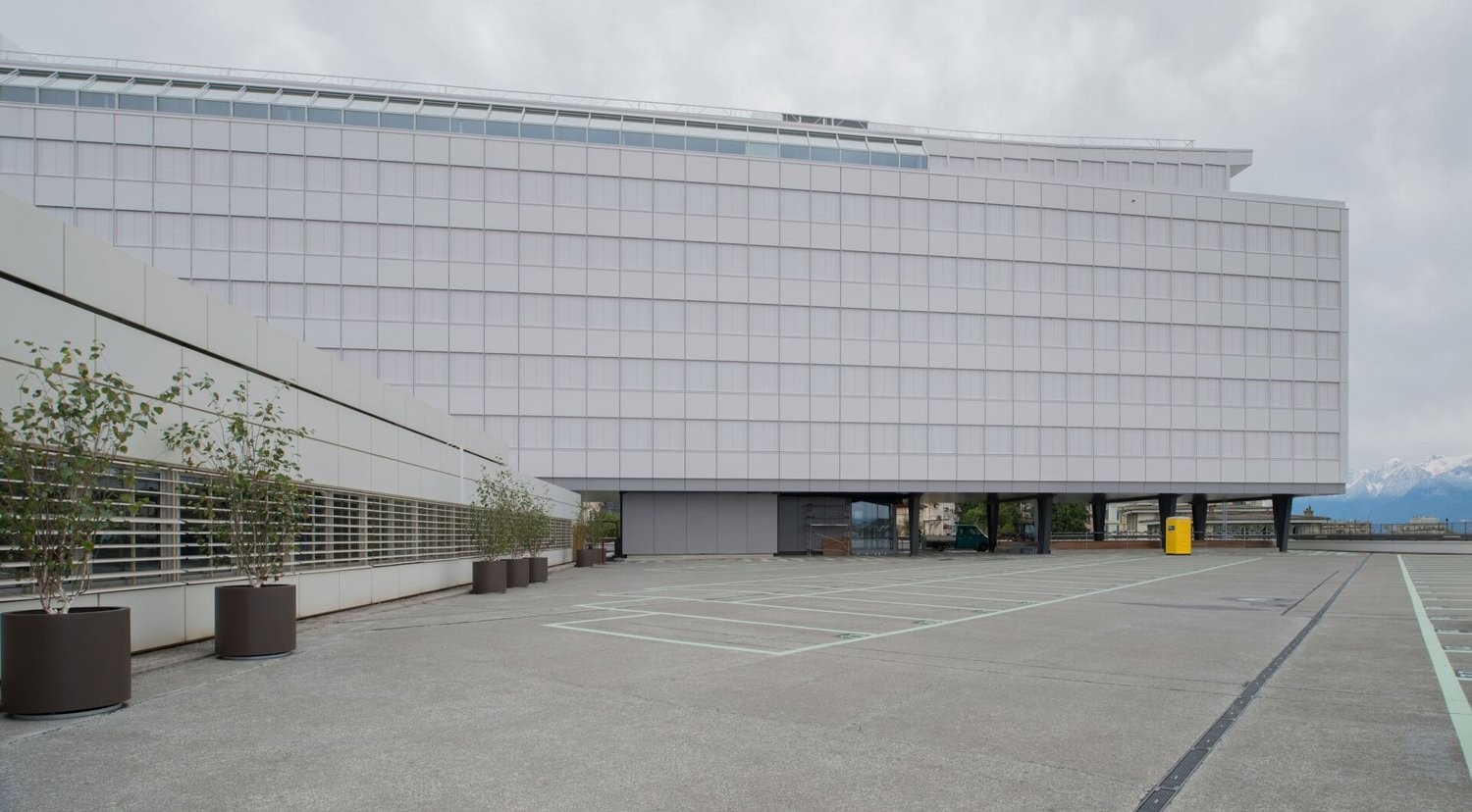 467m² office