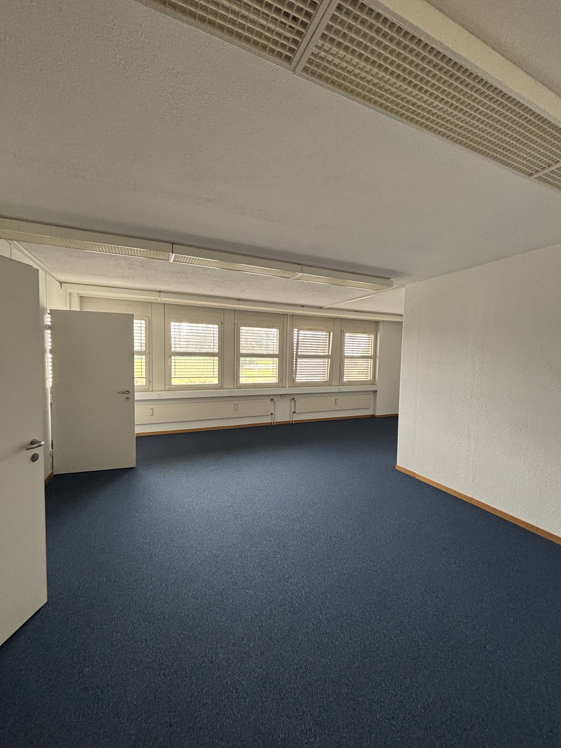 90m² de bureau, photo 1 sur 3