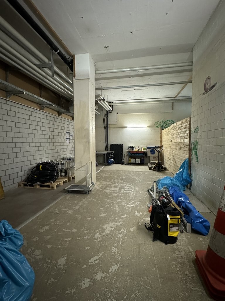 125m² bureau
