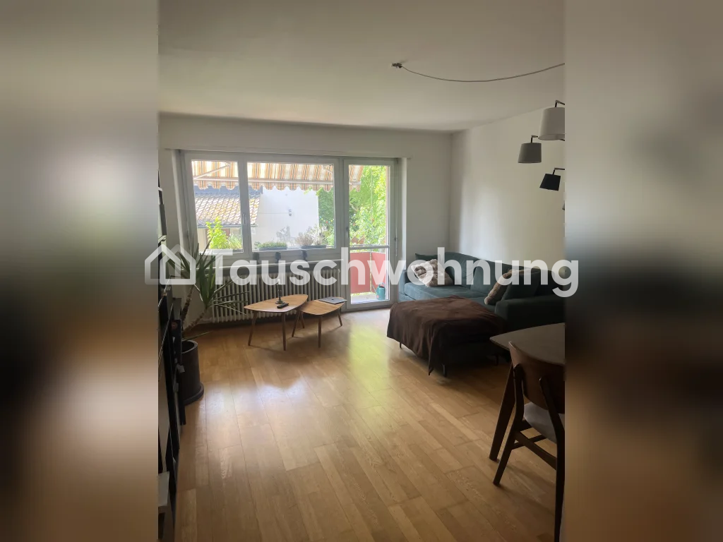 Superbe appartement de 3,5 pièces à Schmiede Wiedike. À 1 min de la station de tram avec de nombreuses possibilités de shopping, bars & restos. Je souhaite tenter un changement d'air et trouver quelque chose de plus petit en raison de mes études.
Idéalement, l'appartement doit être situé au calme et