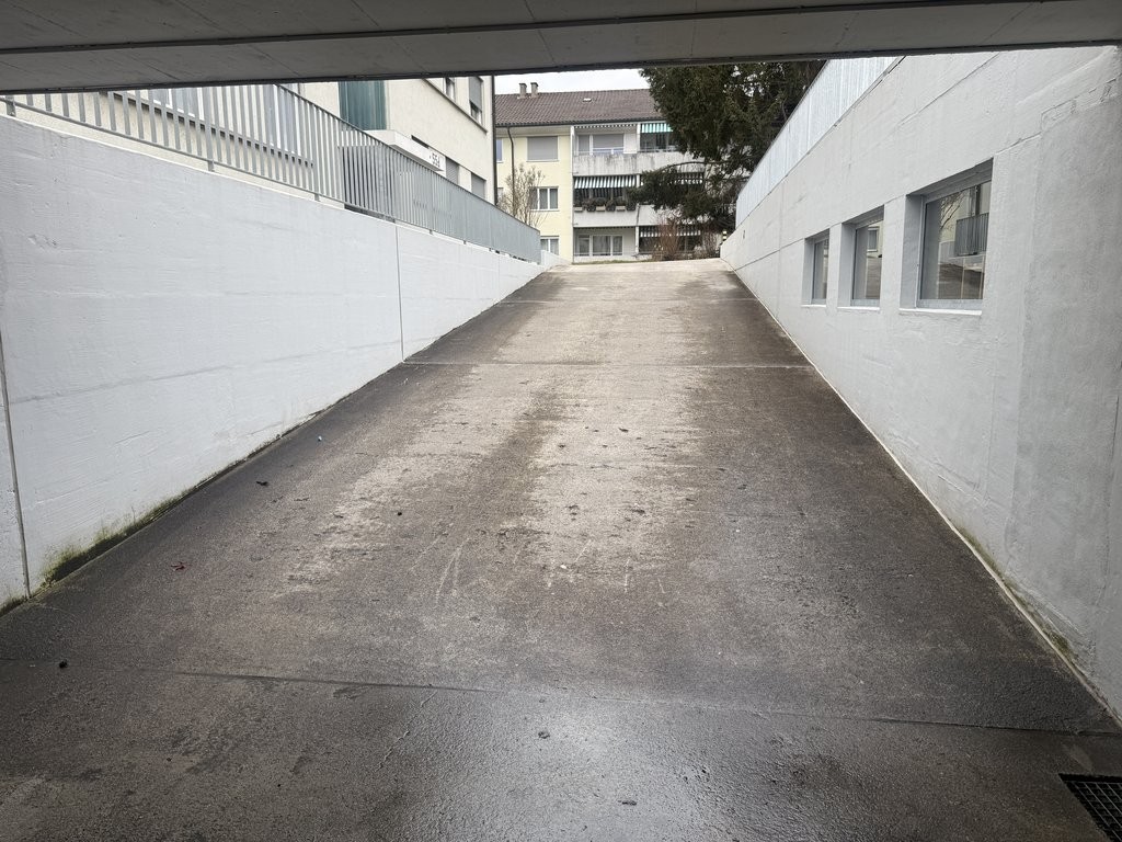 Place de parc souterrain, photo 2 sur 5