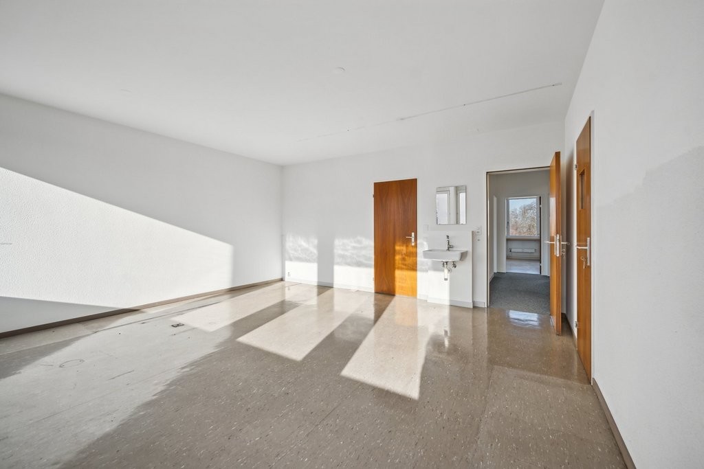 158m² cabinet