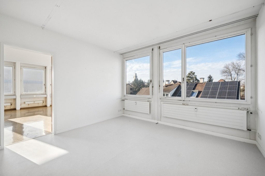 158m² cabinet