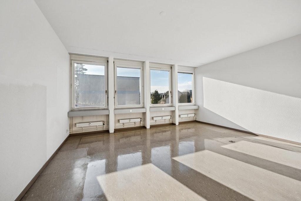 158m² cabinet