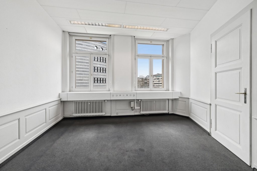 371m² de bureaux, photo 7 sur 10