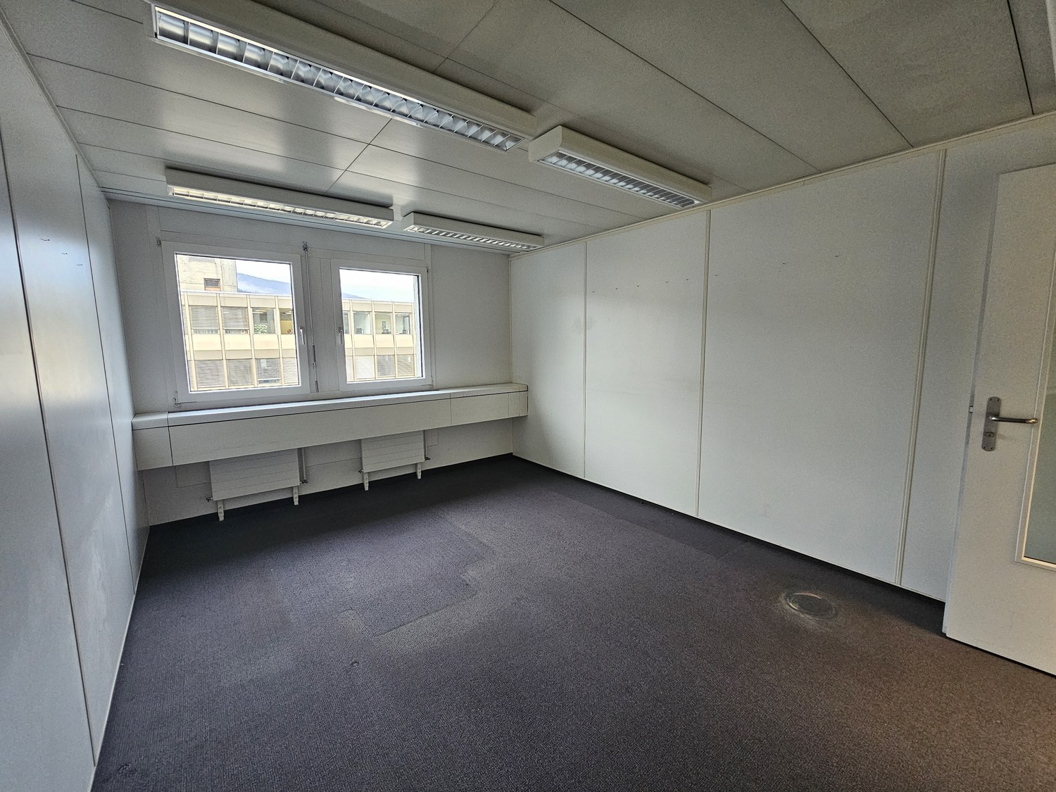 Bureau de 116-116m²