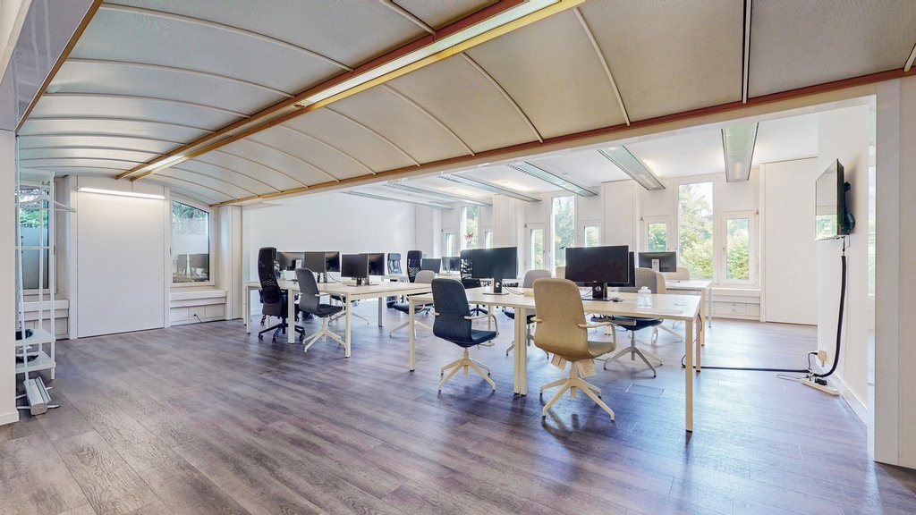 126m² bureau, photo 1 sur 9
