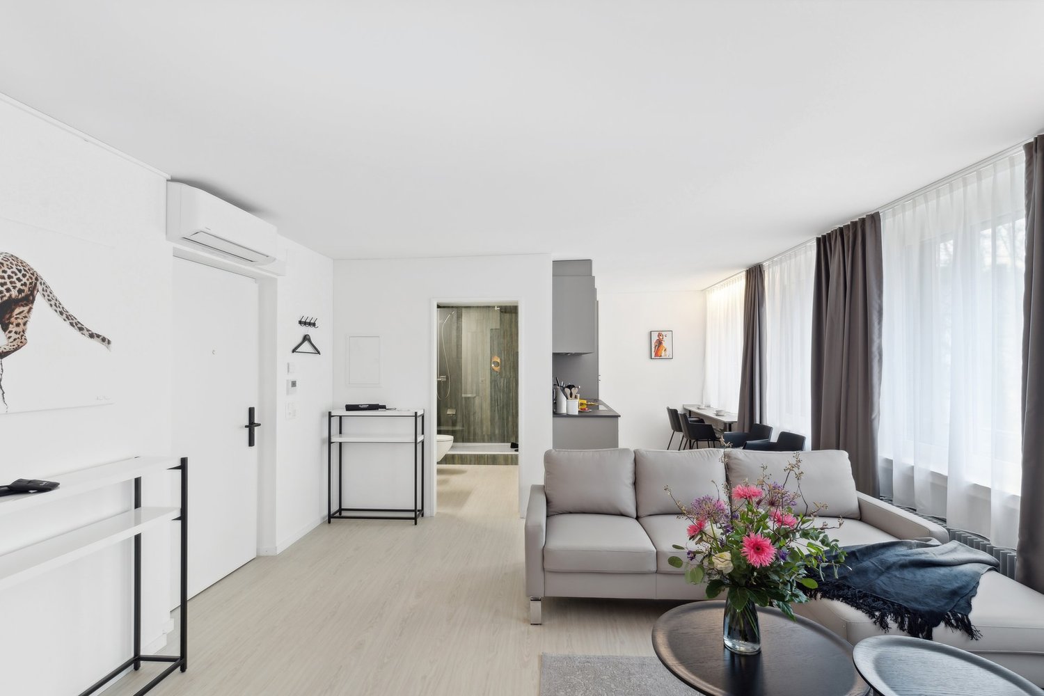 2 pièces appartement meublé, photo 2 sur 10