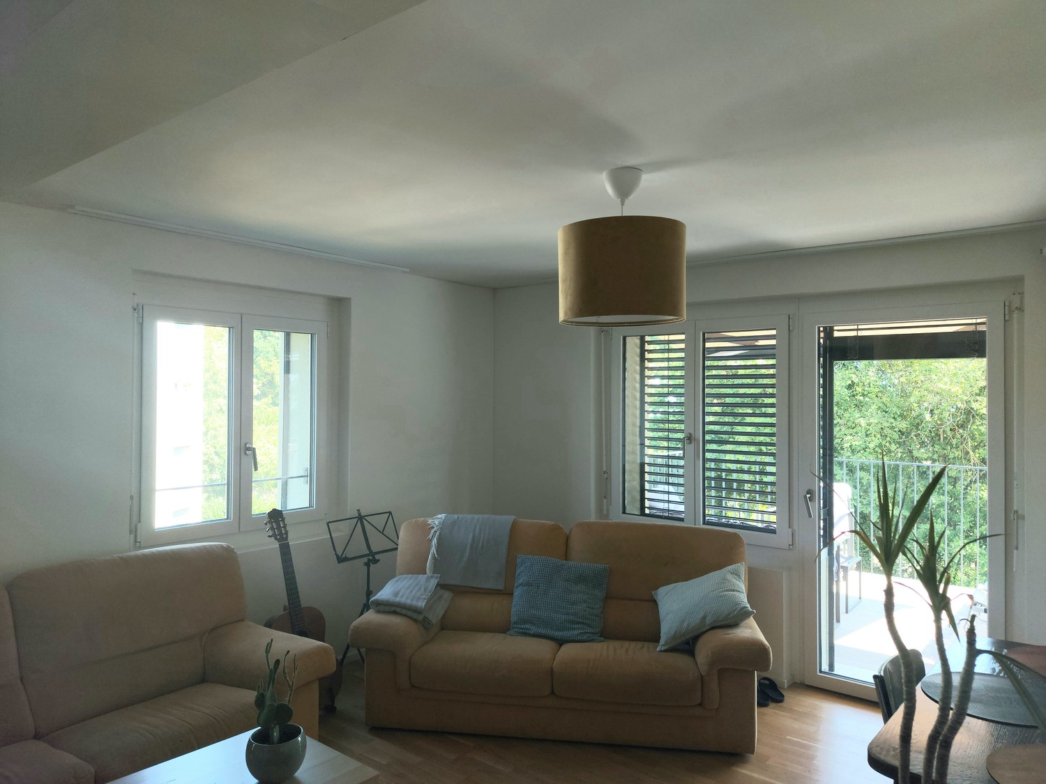 Chambre dans une colocation

Comme je pars pour un semestre à l'étranger pendant quelques mois, je loue ma chambre en colocation :

Temporaire du 1er octobre à fin février
10 minutes du centre de Regensdorf (Coop, Migros, Denner, etc.)
2 minutes de l'arrêt Regensdorf Chrüzächer
Bonnes liaisons vers , photo 3 sur 7