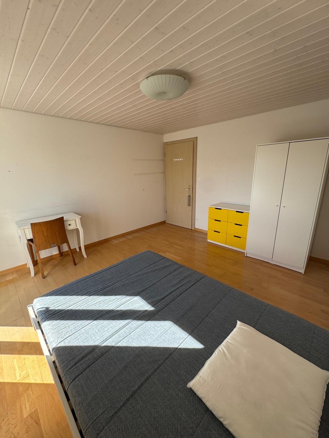 Chambre en colocation, photo 1 sur 8