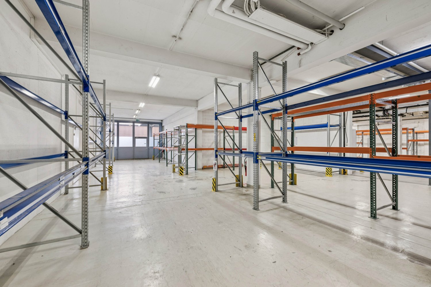 1269m² industrial object