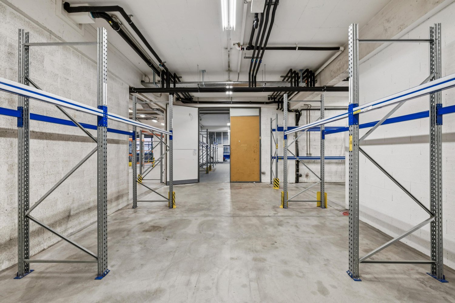 1269m² industrial object