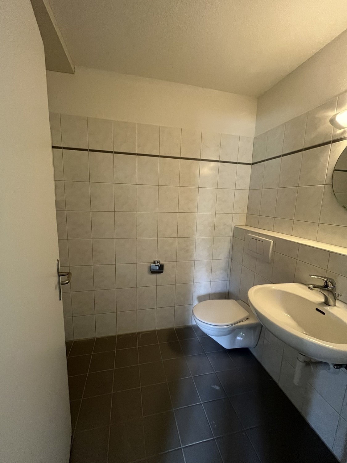 135m² commercial
