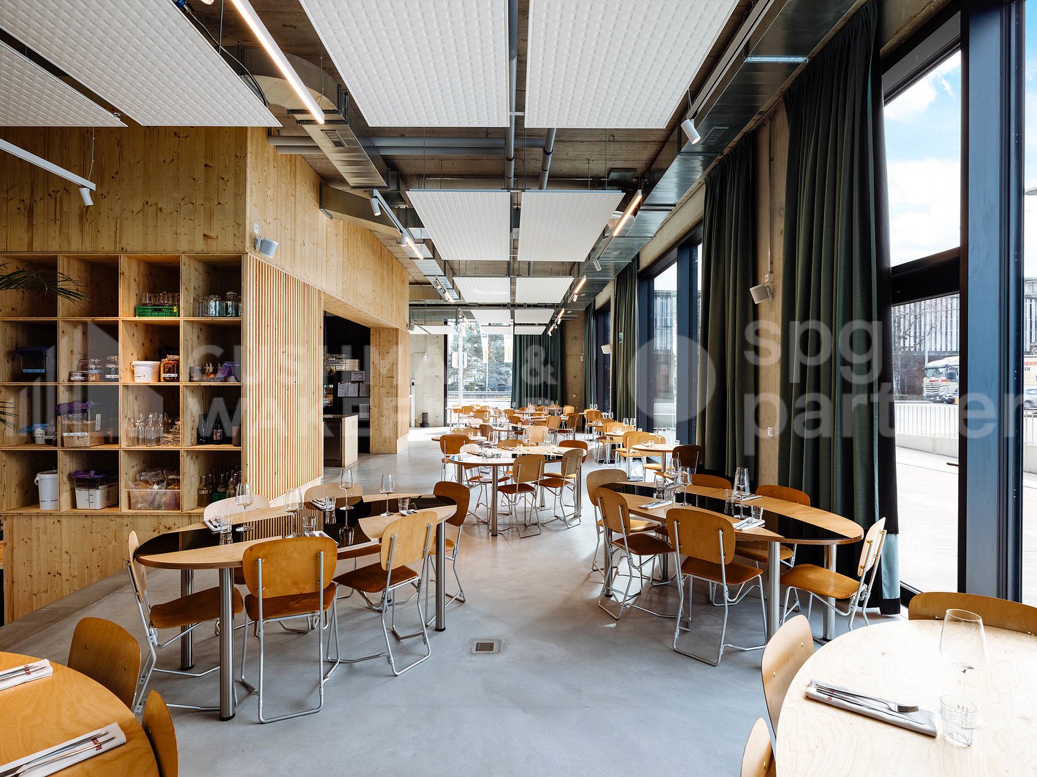 336m² commercial